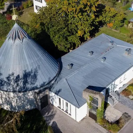 Dreamcation - Wohnen In Kirche, 3d-tour, Terrasse, Bbq, Kueche, Kamin, 180qm Apartment *