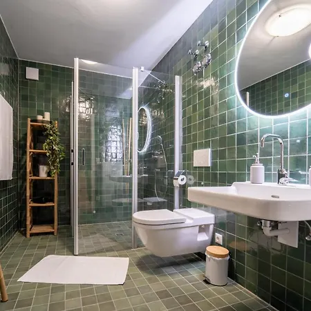 Dreamcation - Wohnen In Kirche, 3d-tour, Terrasse, Bbq, Kueche, Kamin, 180qm Kelheim