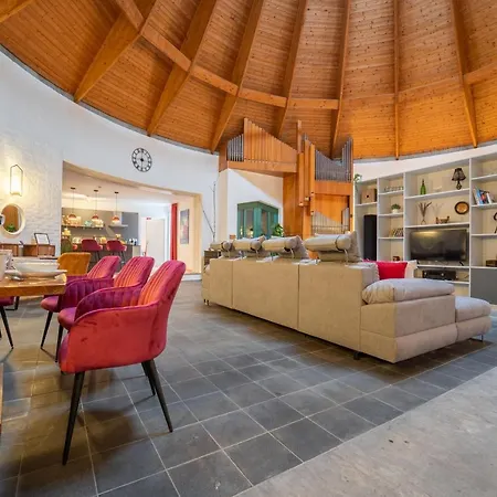 Apartment Dreamcation - Wohnen In Kirche, 3d-tour, Terrasse, Bbq, Kueche, Kamin, 180qm *