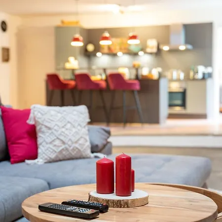 Apartment Dreamcation - Wohnen In Kirche, 3d-tour, Terrasse, Bbq, Kueche, Kamin, 180qm *