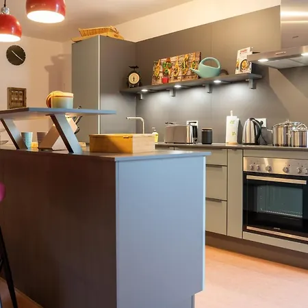 Apartment Dreamcation - Wohnen In Kirche, 3d-tour, Terrasse, Bbq, Kueche, Kamin, 180qm Kelheim