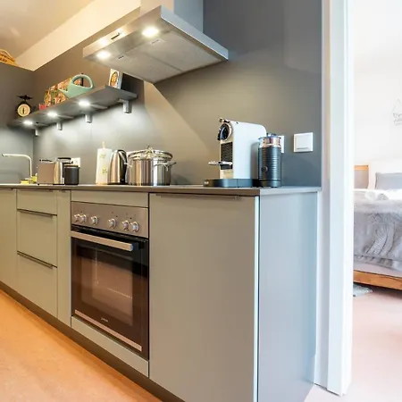 Dreamcation - Wohnen In Kirche, 3d-tour, Terrasse, Bbq, Kueche, Kamin, 180qm Apartment *