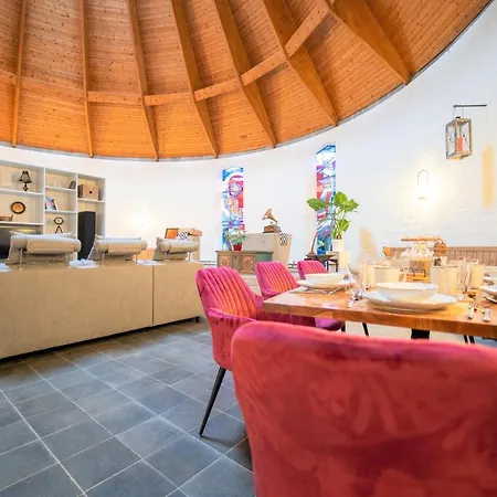 Dreamcation - Wohnen In Kirche, 3d-tour, Terrasse, Bbq, Kueche, Kamin, 180qm Kelheim